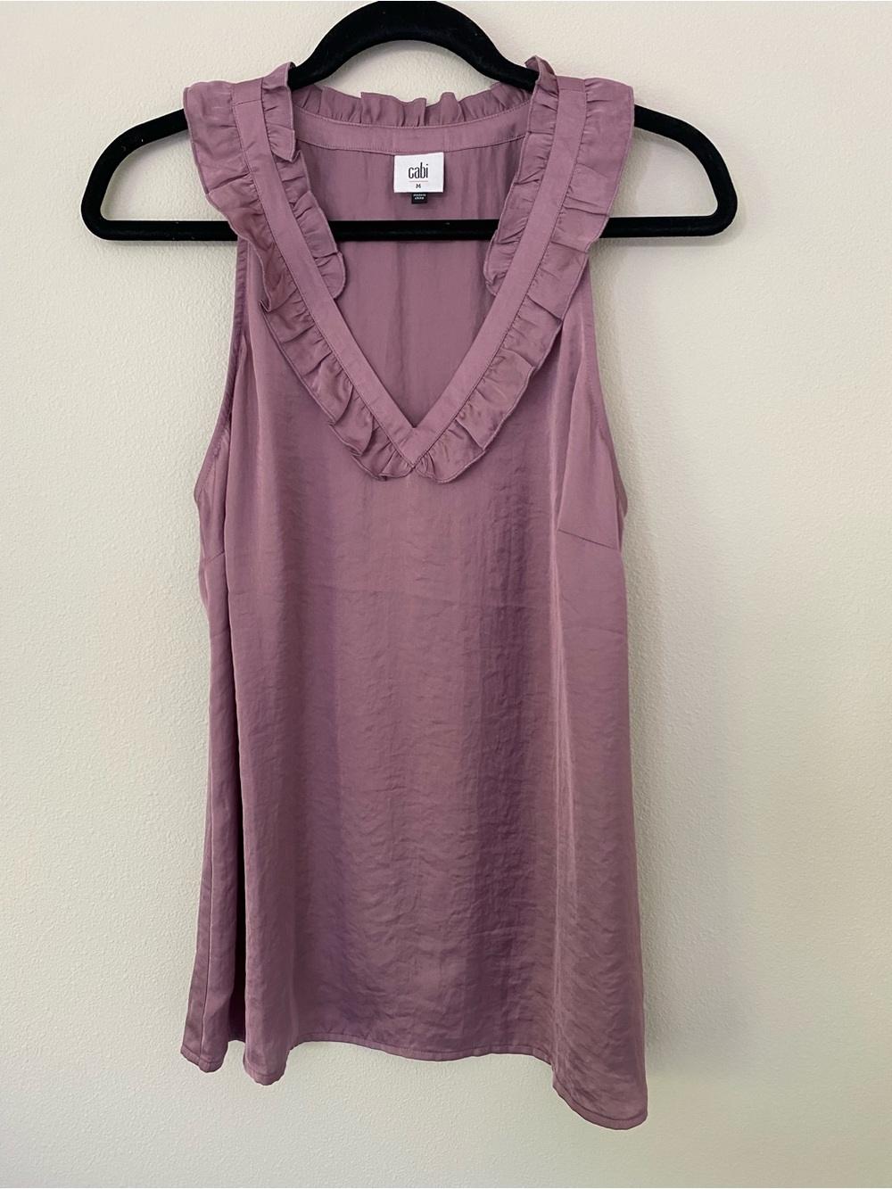 Cabi Tally Tank Style 4357 NWOT Sleeveless Ruffle V-Neck Women's Top Medium